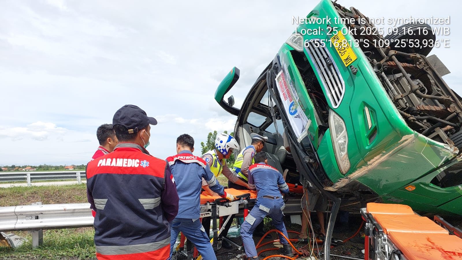 Diduga Rem Blong, Bus Pariwisata Alami Kecelakaan di Tol Pemalang