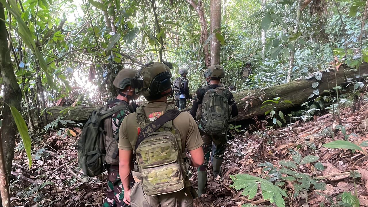 Aparat Gabungan TNI–Polri Tindak Anggota KKB Pimpinan Aibon Kogoya di Bukit Signal Nabire