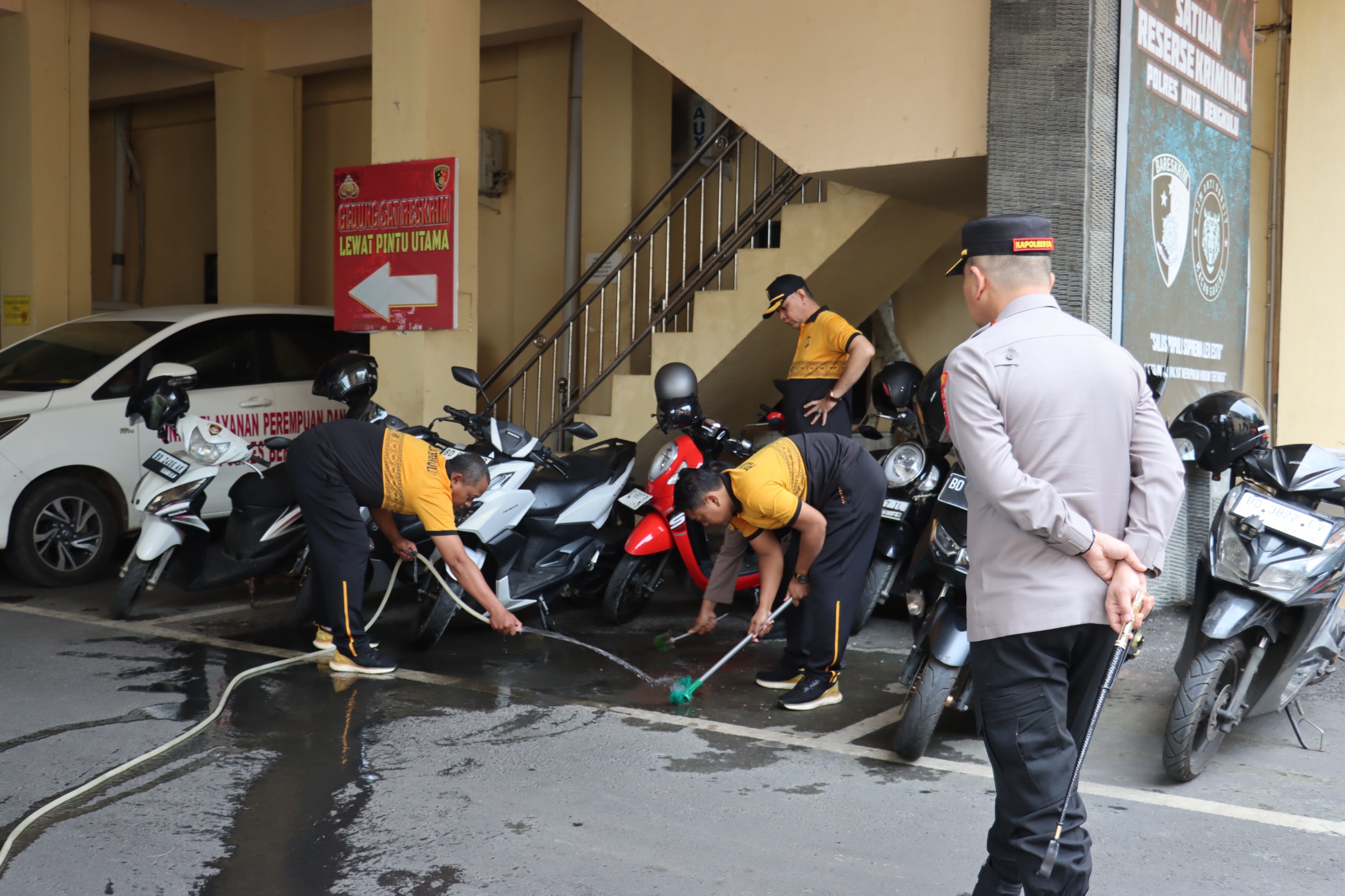 Gerakan Nasional Indonesia Asri  ( AMAN – SEHAT – RESIK – INDAH ) di Polresta Bengkulu