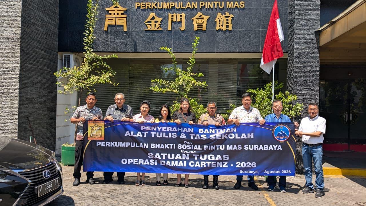 Satgas Operasi Damai Cartenz Terima 2.500 Paket Tas dan Alat Tulis untuk Anak-anak Papua